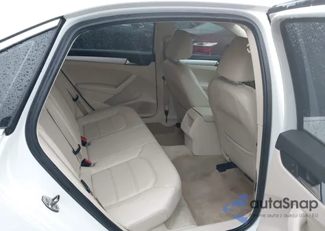 2012 Volkswagen Passat 2.5L Se z USA, uszkodzony, nr VIN 1VWBP7A3XCC097665